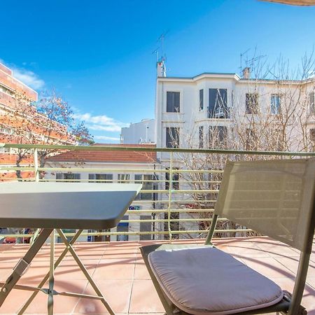 Appartamento Robert Soleau Bright Design Flat Center Of Antibes Esterno foto