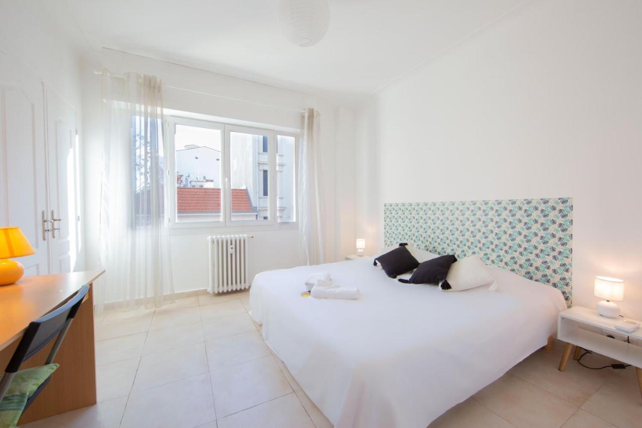 Appartamento Robert Soleau Bright Design Flat Center Of Antibes Esterno foto